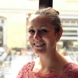 Karolin Lange