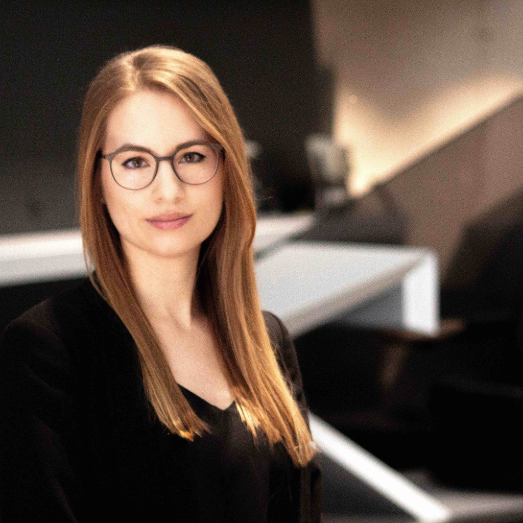 Julia Hübner Creative Designer Novem Car Interior Design GmbH XING