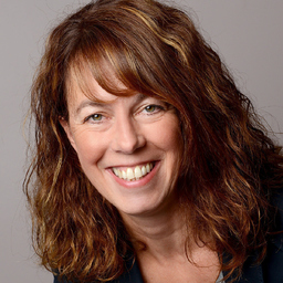 Angela Peitz
