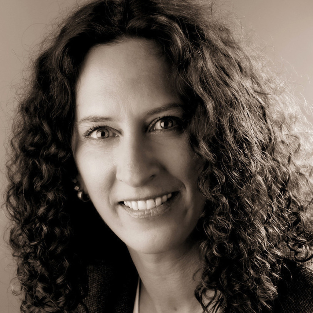 Yvonne schwarz teamleiterin produkt und projektmanagement