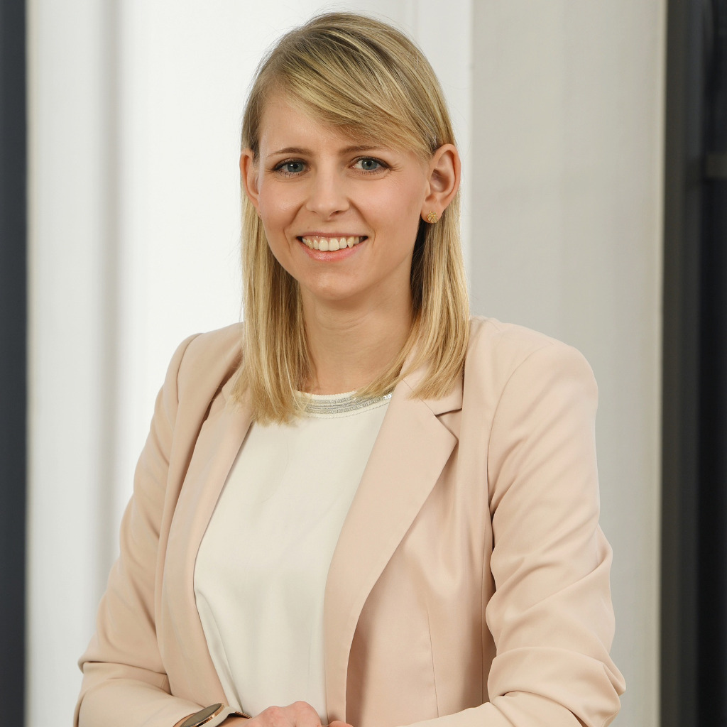 Jana Feiler Referentin Geschaftsfeld Und Prozesssteuerung Insurance Services Deutsche Leasing Gruppe Xing