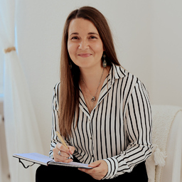 Julia Rau
