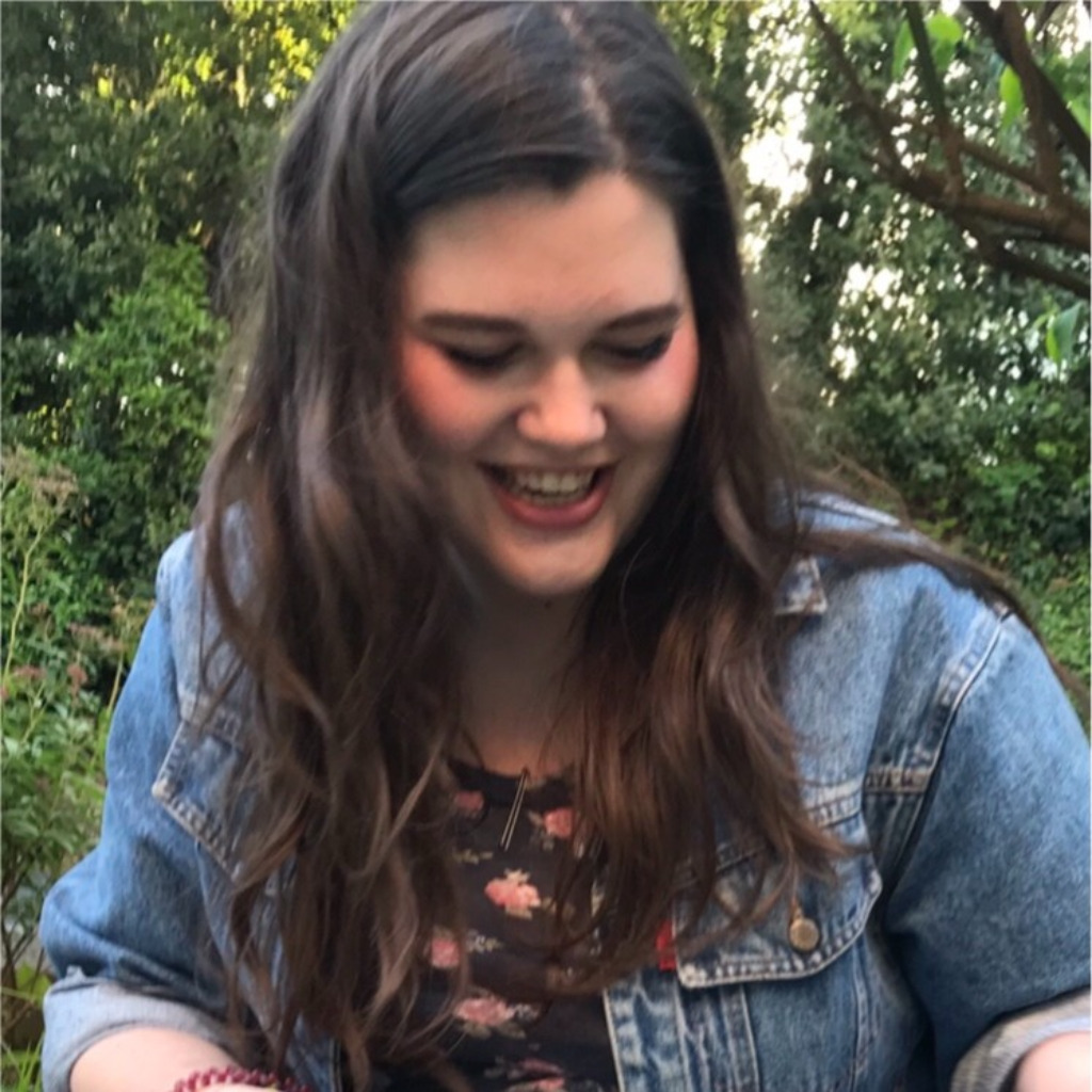 Caroline BrueckThies Purchasing Executive CCL Computer