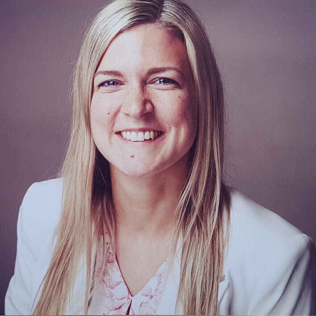 Saskia Westphal Konzerncontrolling Raiffeisen Waren GmbH XING