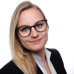 Julia Betsch