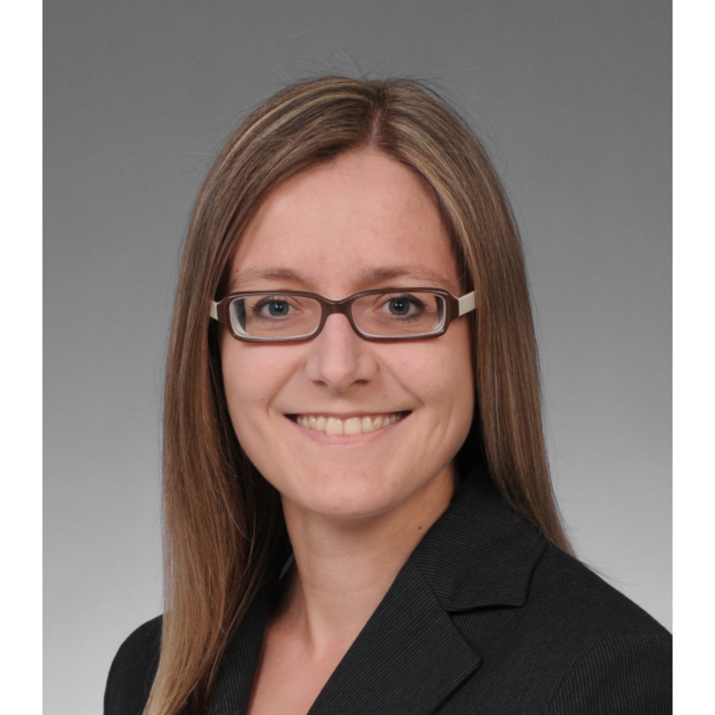 Christina Züst Head of Business Controlling Bau DCH Implenia AG XING