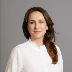 Dr. Jacqueline  Schulz