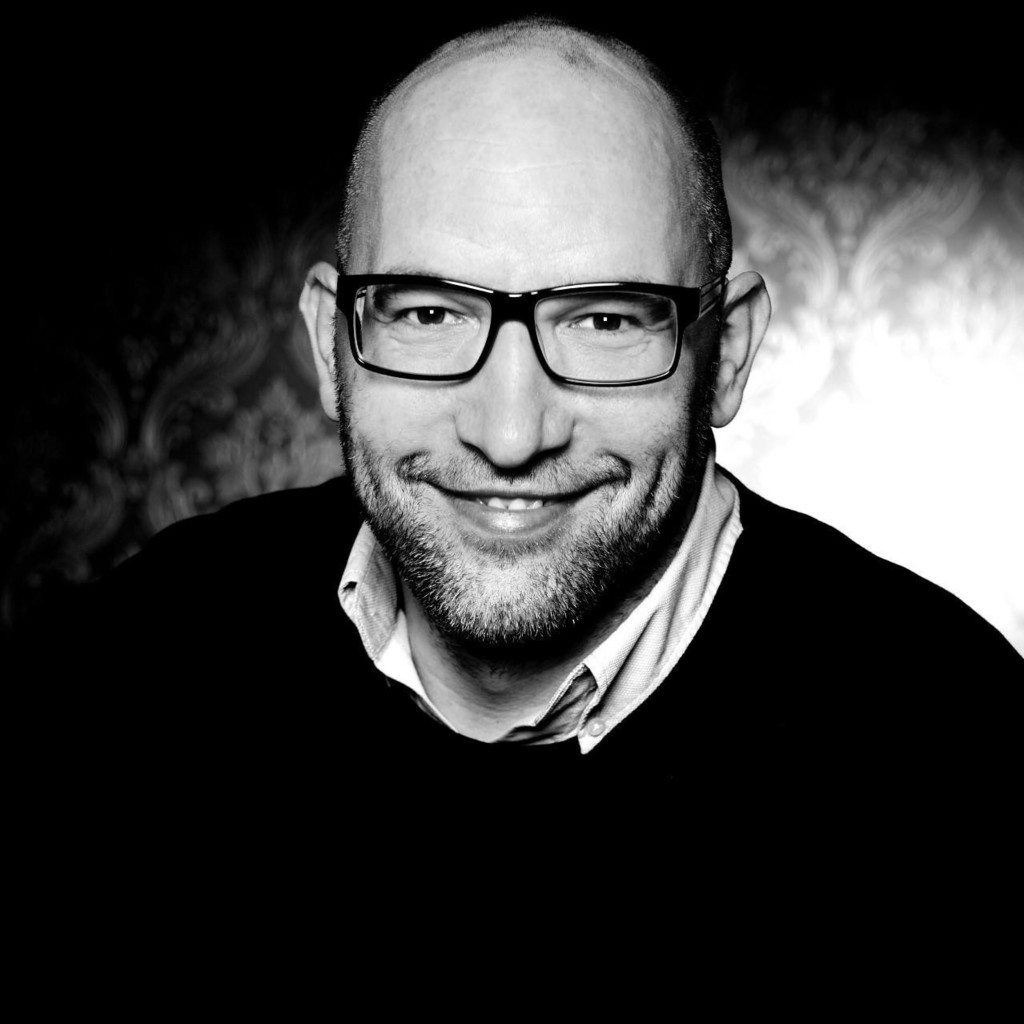 Dipl.Ing. Stefan Schütze Project Engineering / Project Management