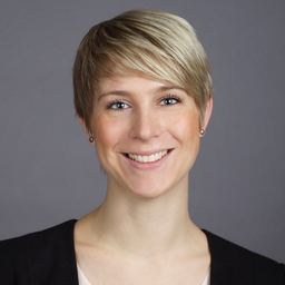 Julia Naujokat