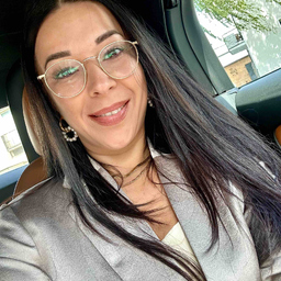 Kim Carina Höllwarth