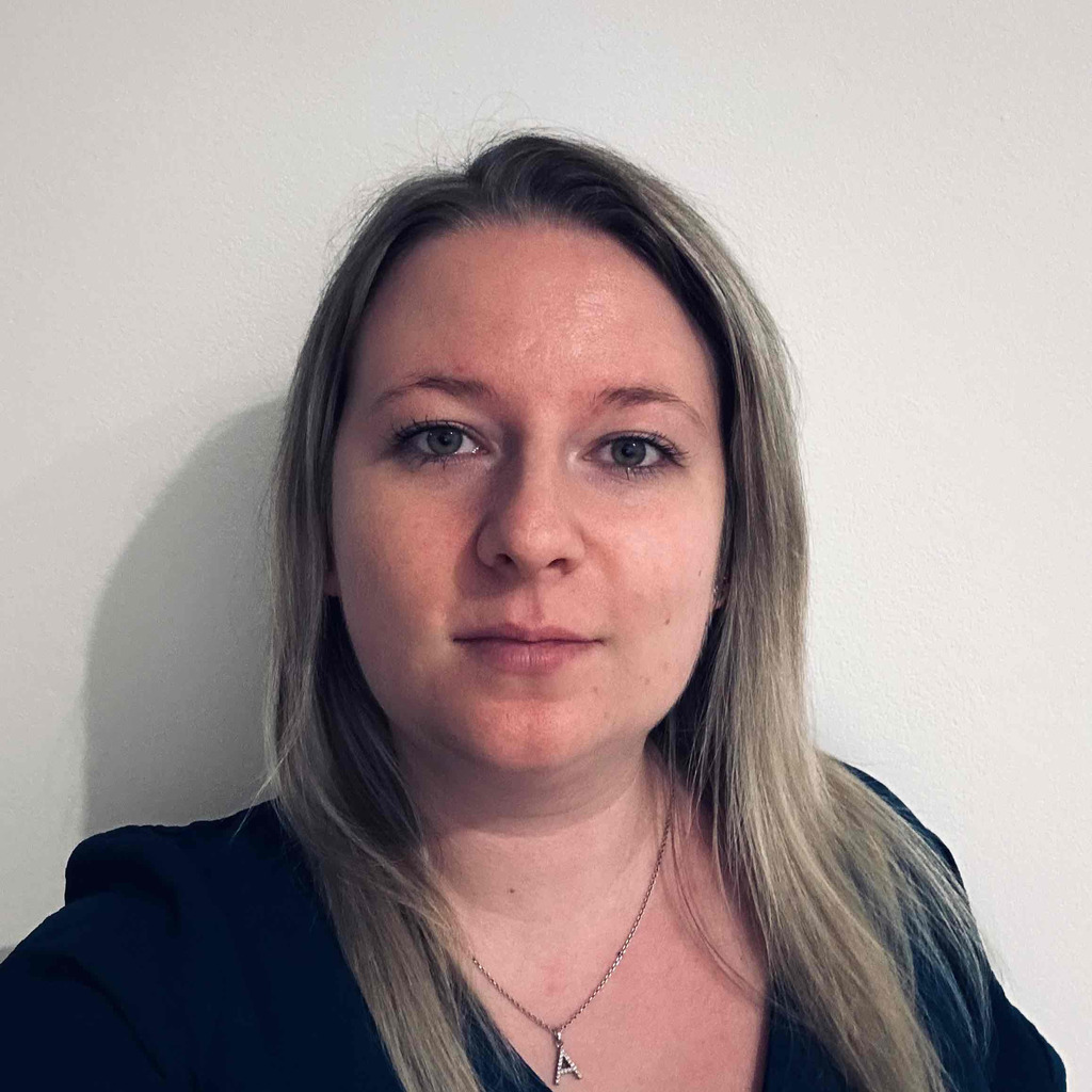 Alexandra Gärtner Customer Service Specialist XING