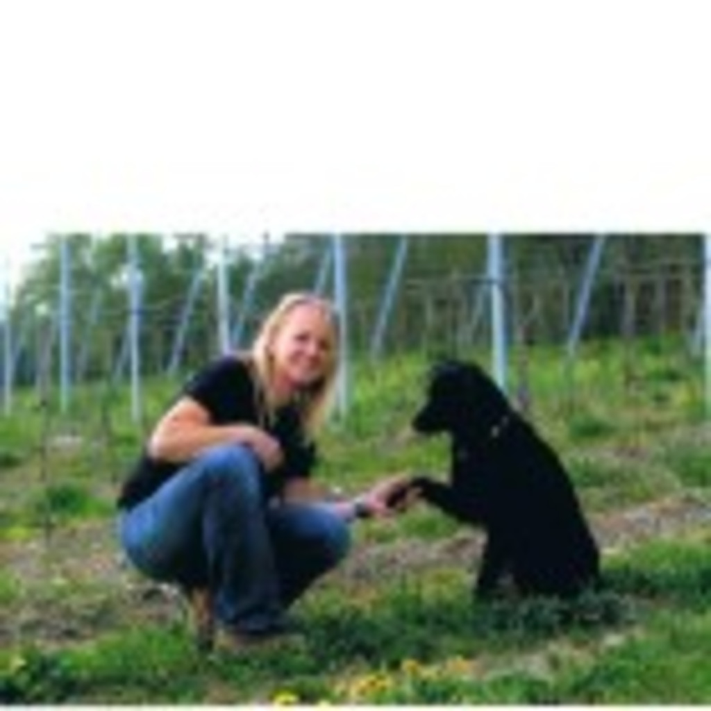 Elke Gebhardt Inhaber bomati Hunde IQSpiele und