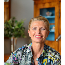 Regine Schmitz-Avila