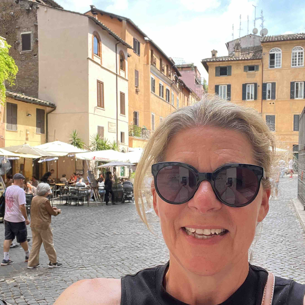 Claudia Opalka Executive Assistant AmropCivitas GmbH XING