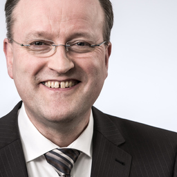 Dr. Peter Mayer