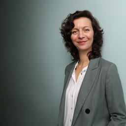Angela Erdmann