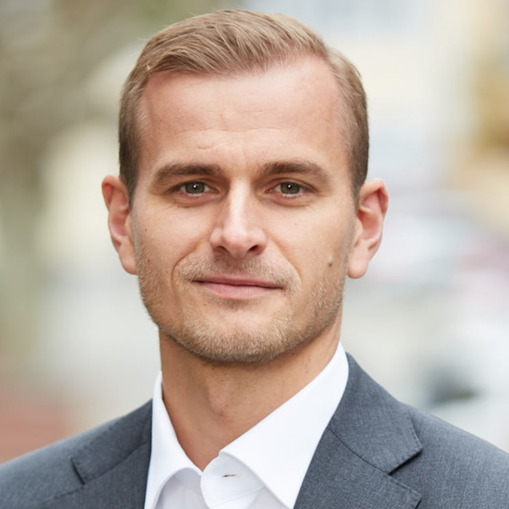 Nikolas von Kleist Director, Head of Transaction Management Barings