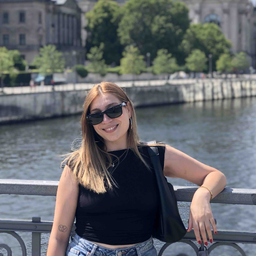 melek şahin