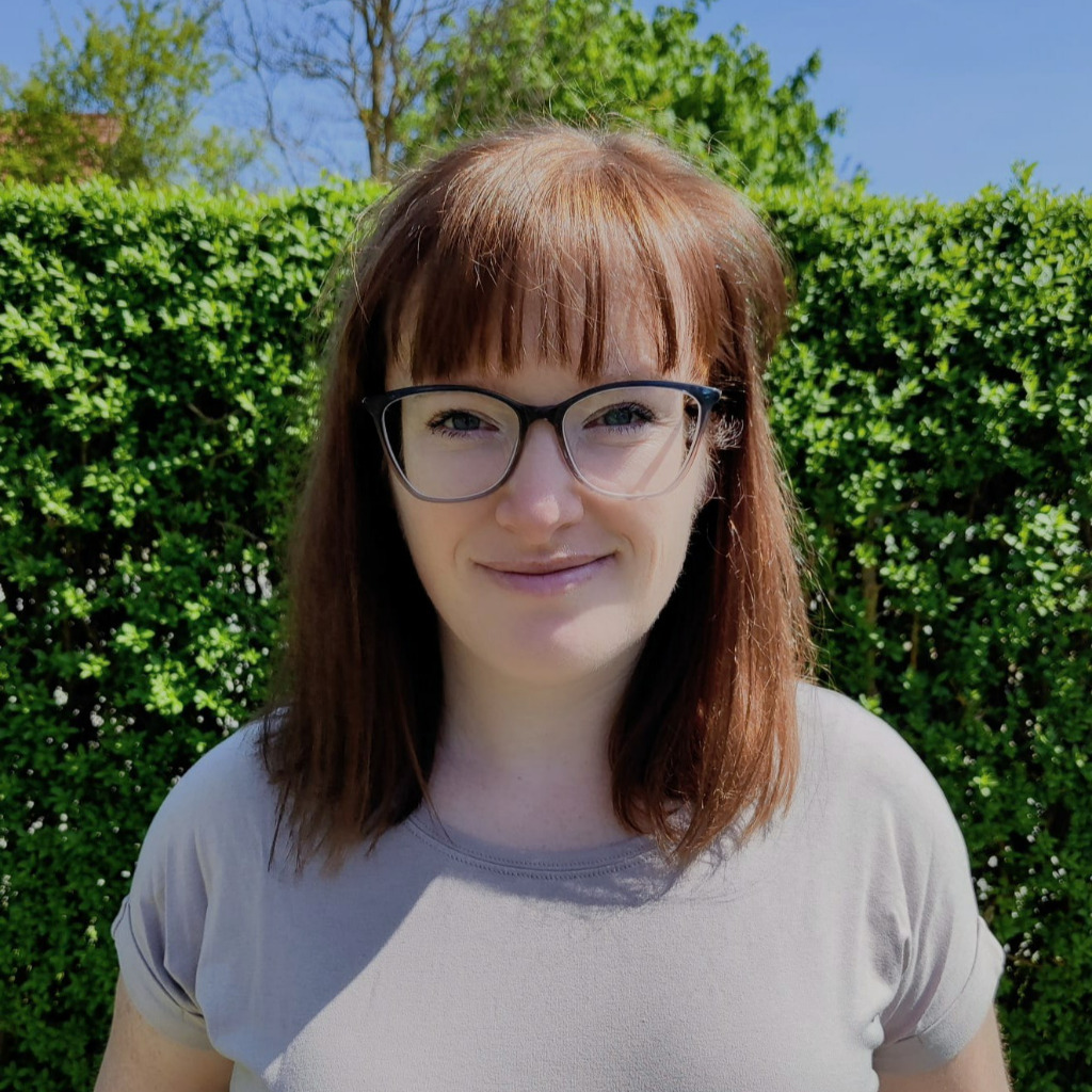 Mojca Hladin Anlagenführer, Maschinenbedienung, Produktionaushilfe