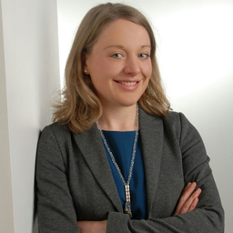 Dr. Franziska Latoska
