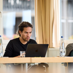 Dr. Armando Caracheo