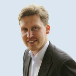 Stefan Holst