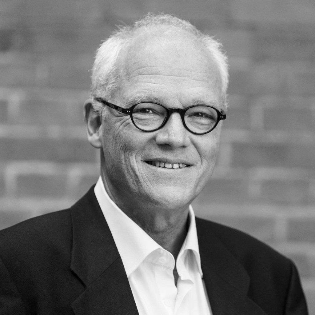 Dr Peter A. Hecker - Vorsitzender des Vorstands, CEO - GEOkomm, Verband ...