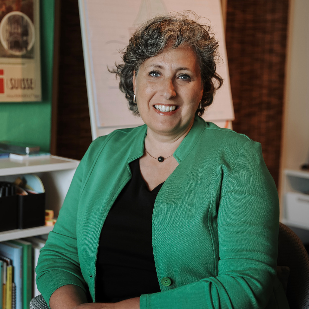 Sabine Lenzi Kursleiterin, Mitarbeiterin Projekte, Koordinatorin