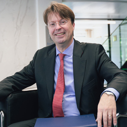 Dr. Roderik J. P. Strobl