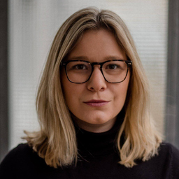 Lucia Mair