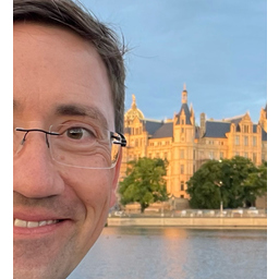 Tim O. Petschulat