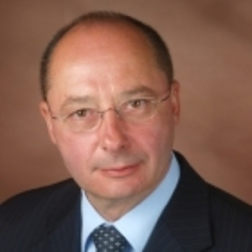 Bernhard Barden Bereichsvorstand Personalwesen / Qualitätsmanagement