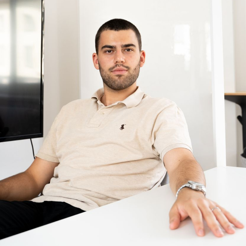 Karl Gaster Founder & CEO Studio Kom. GmbH XING