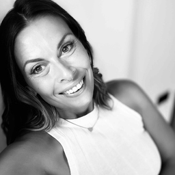 Jennifer John