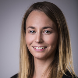 Julia Ebenau