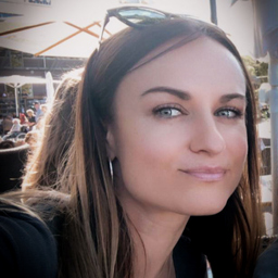 Julia Stach