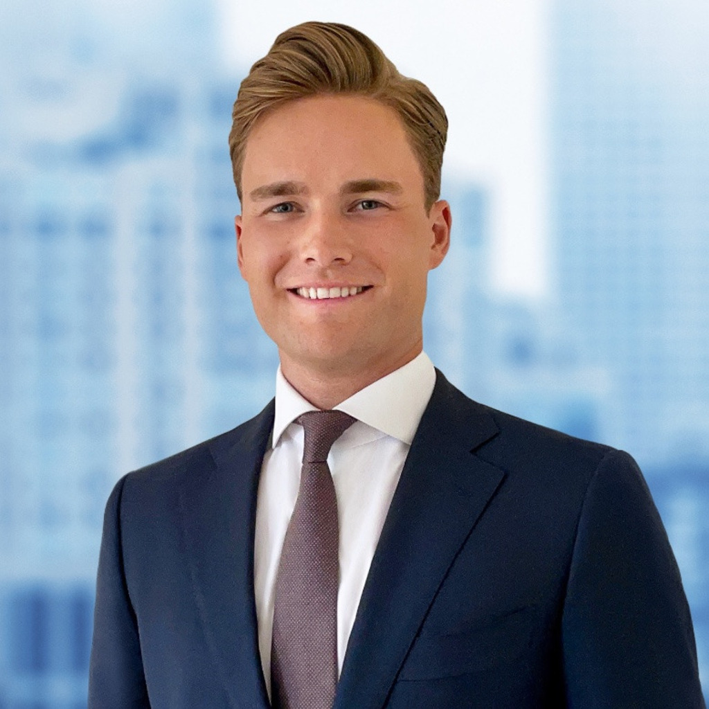 lukas-haumann-investment-banking-analyst-william-blair-xing