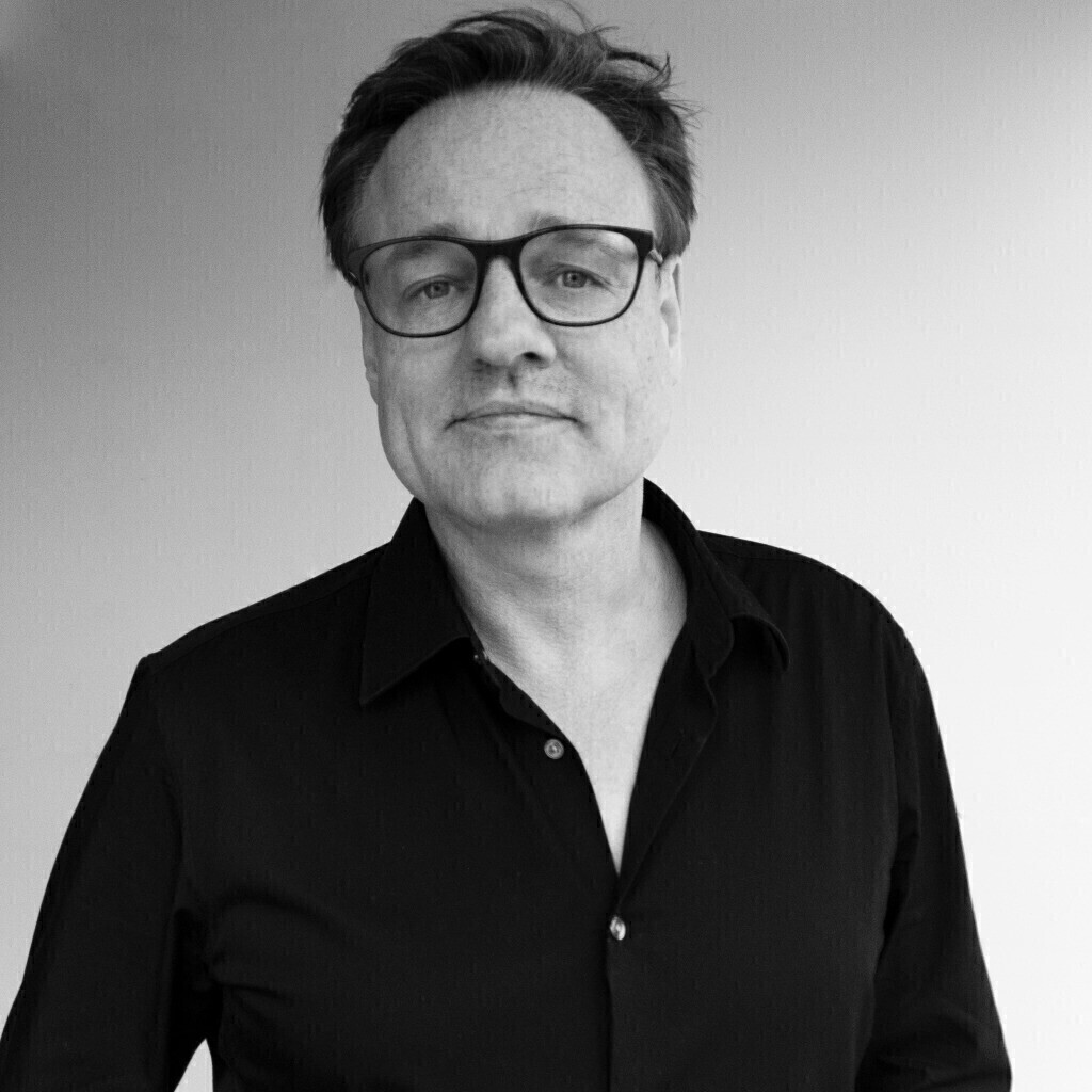 Robert Mils Creative Director Art R.M. XING