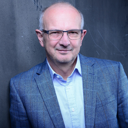 Dr. Uwe Lenk