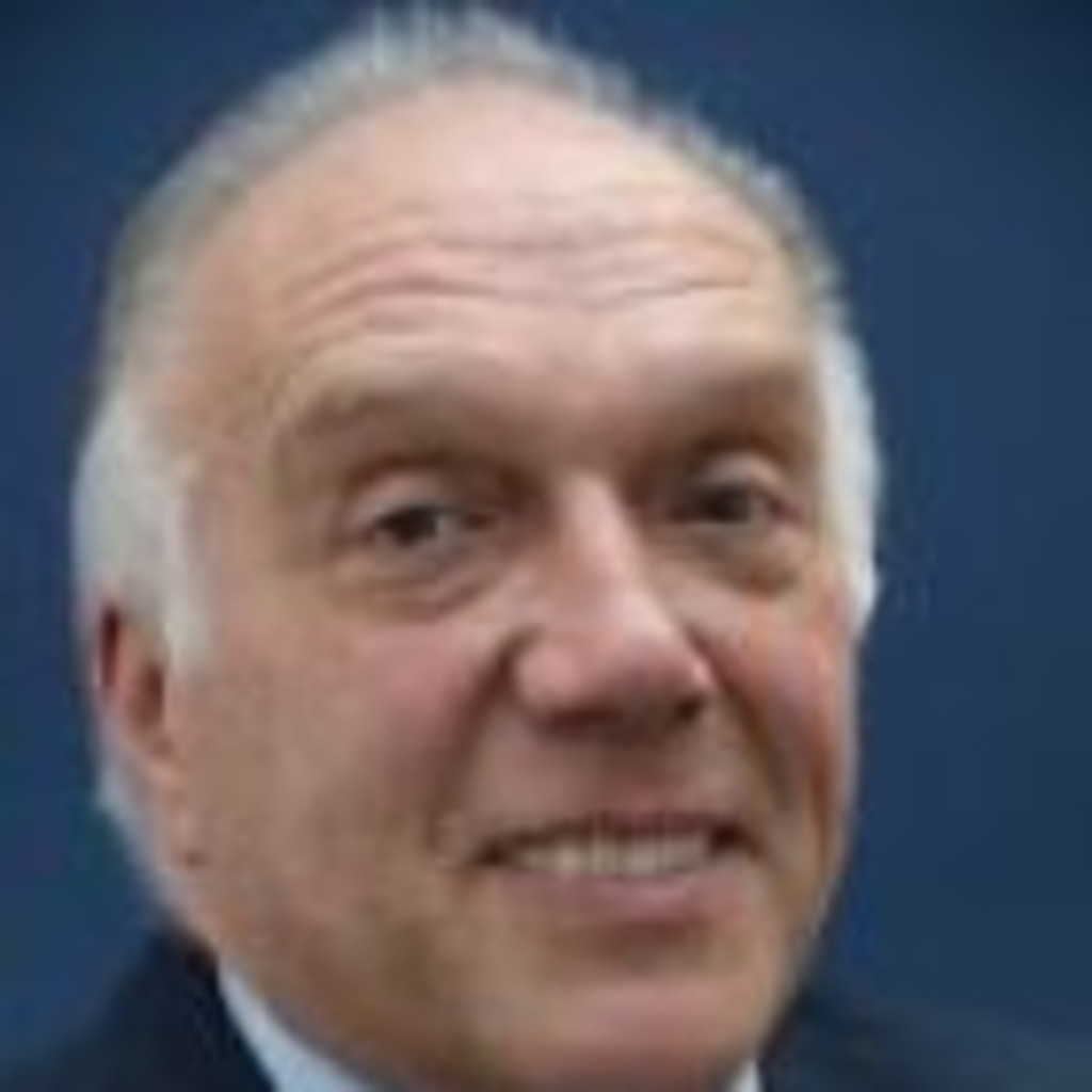 Helmut Eichler Bezirksleiter im Aussendienst XING