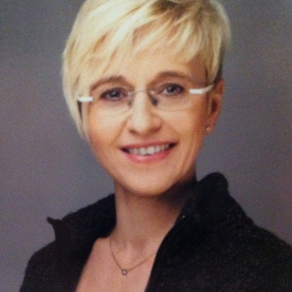 Andrea Schick Accountant Fondsadministration Ampega XING