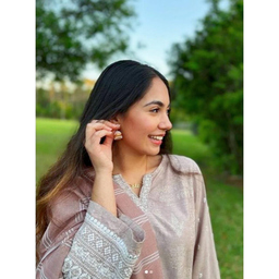 Aziaa Ali