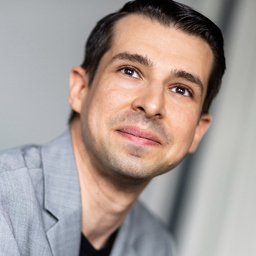 Dr. Adrian Waltenrath