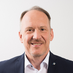 Dr. Bernd Curtius