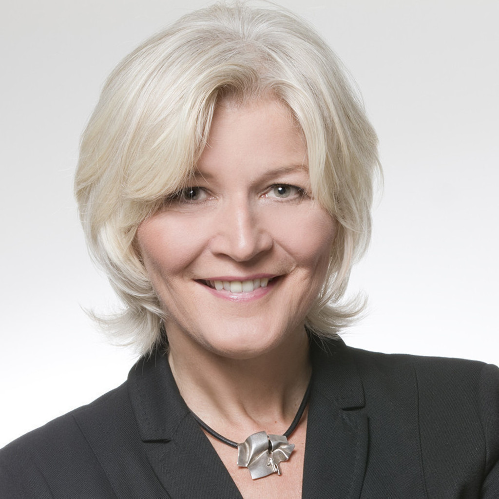 Constanze Wagenblast Manager International Relations German Graduate School of Management