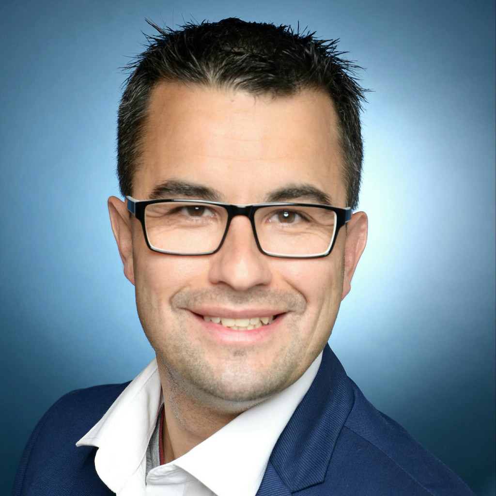 Nico Blell Abteilungsverantwortlicher Neue Medien Mediamarkt XING