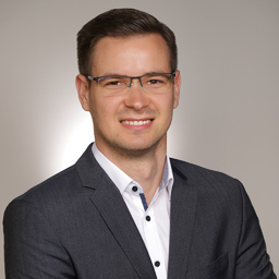 Dr. Julian Gebhart