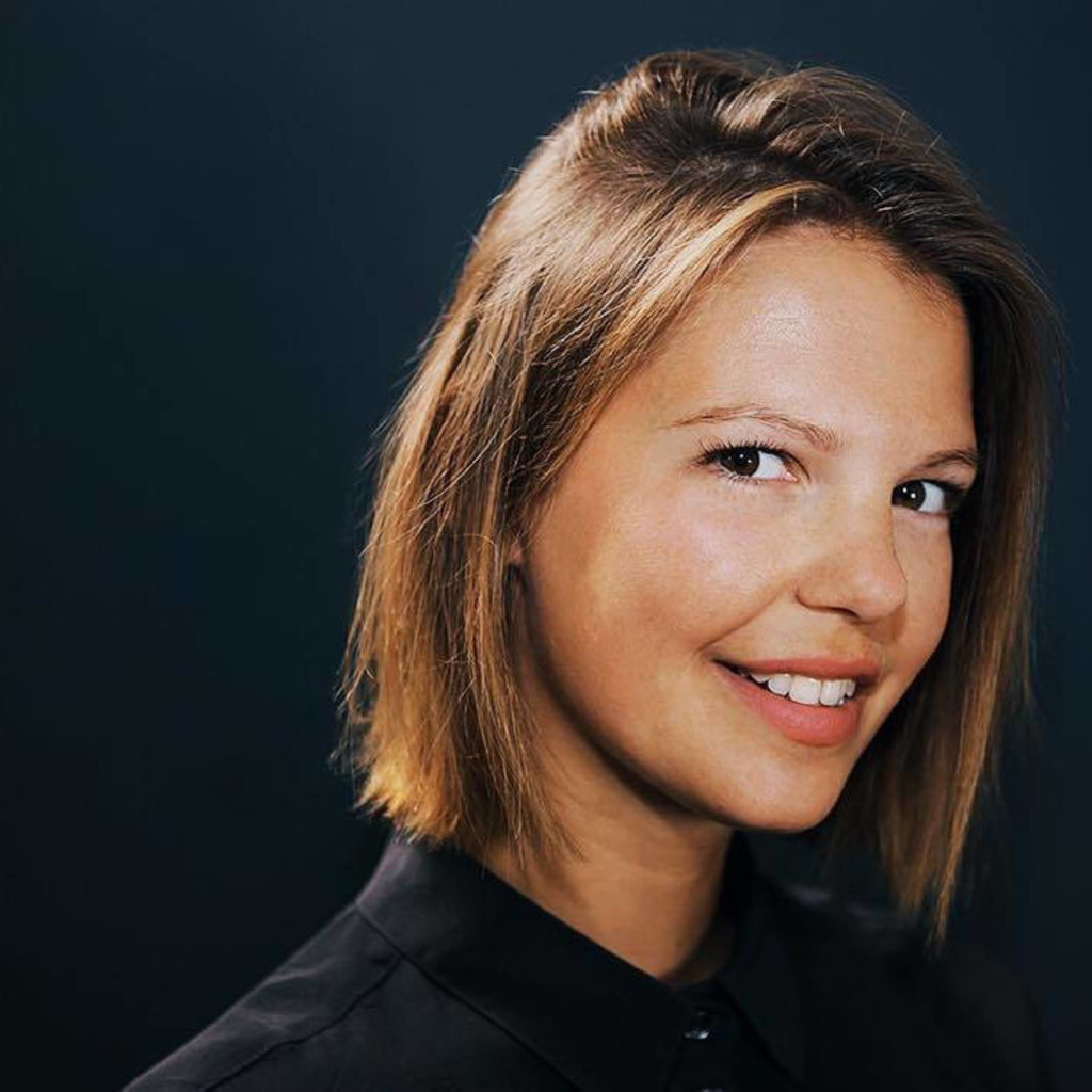 Eva Brand Senior Designerin Strick simplicity networks GmbH XING