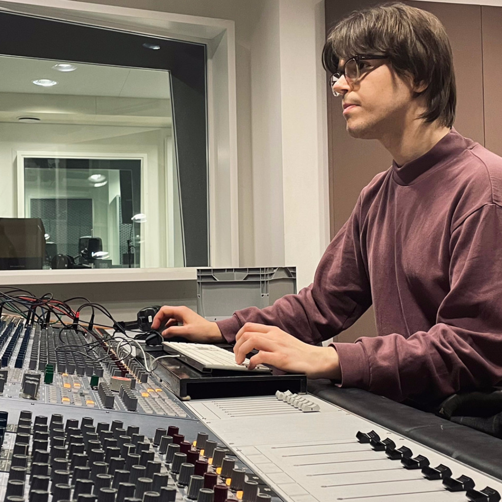 Marc Davis Synchroncutter Oxygen Sound Studios GmbH XING