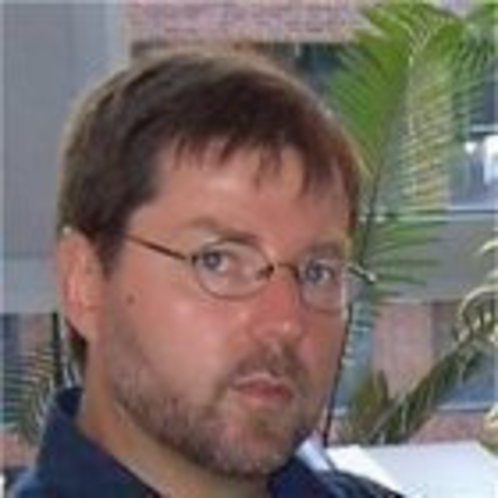 Frank Barnowsky IT Application Manager Communication & Collaboration